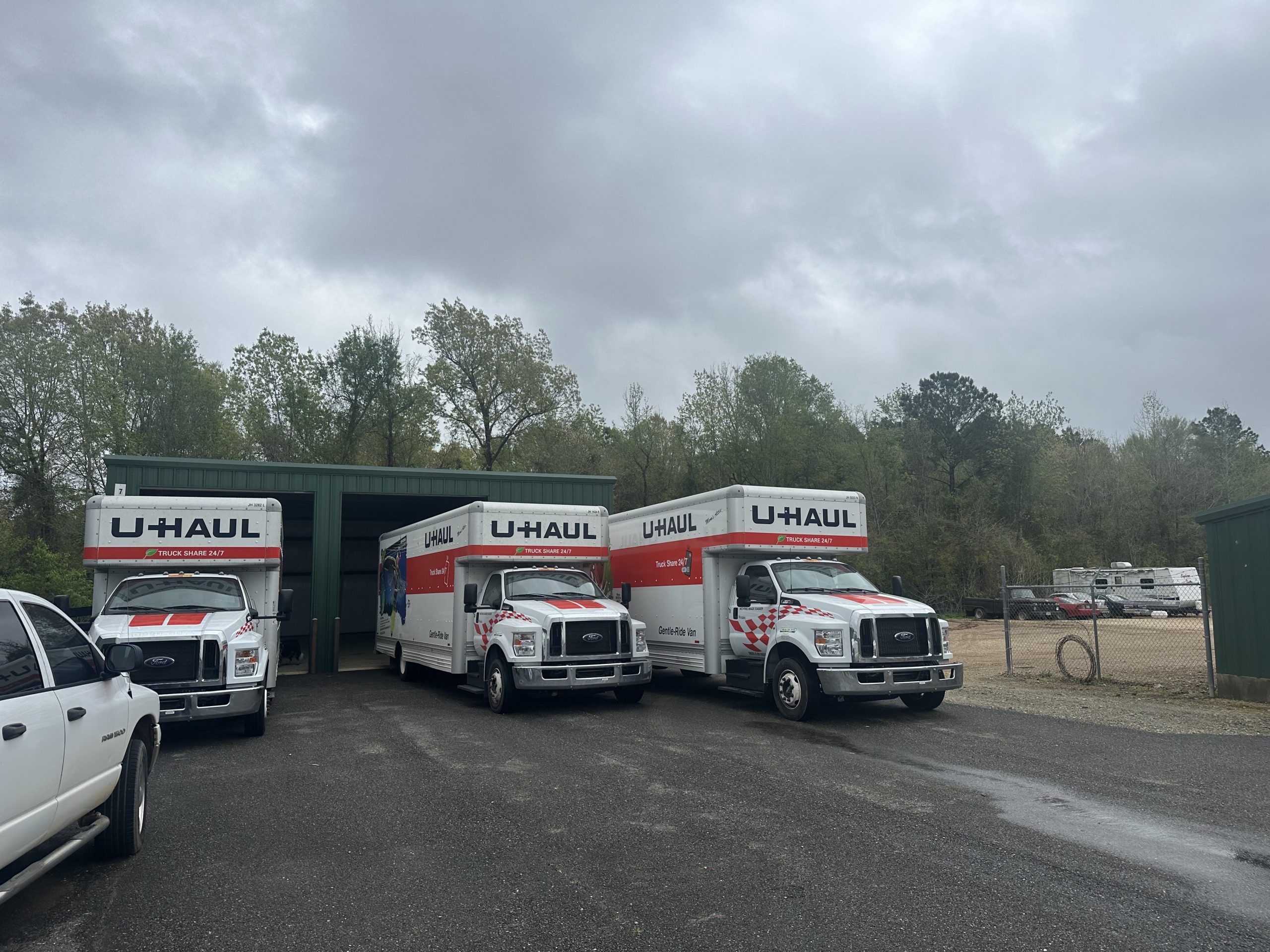 3 Trucks TandC Movers Jackson Mississippi
